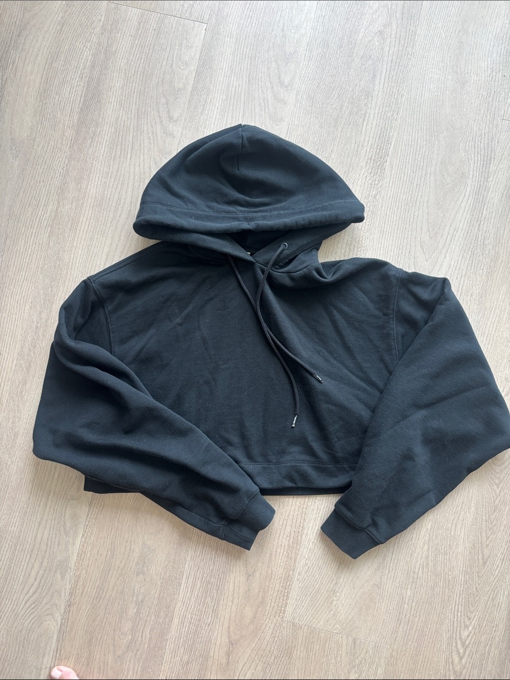Alo Cropped Black Women's Hoodie Sweater - Classic Pullover M - Picture 2 of 3